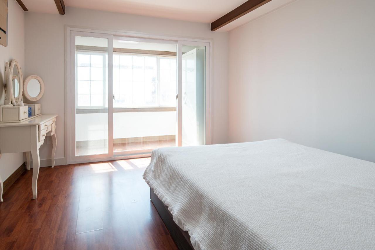 White Dream Pension Jeju Exterior foto