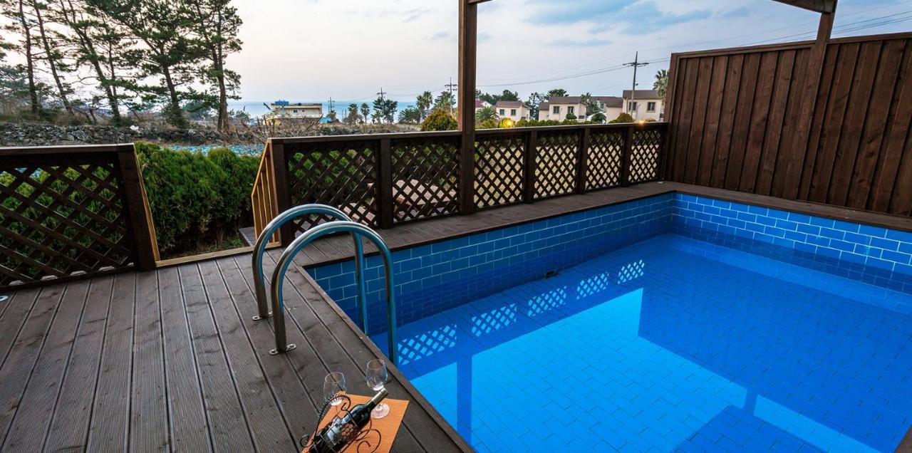 White Dream Pension Jeju Exterior foto